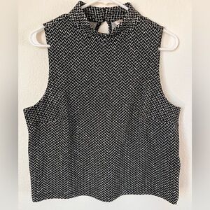 Banana Republic Black and White Patterned Sleeveless Blouse